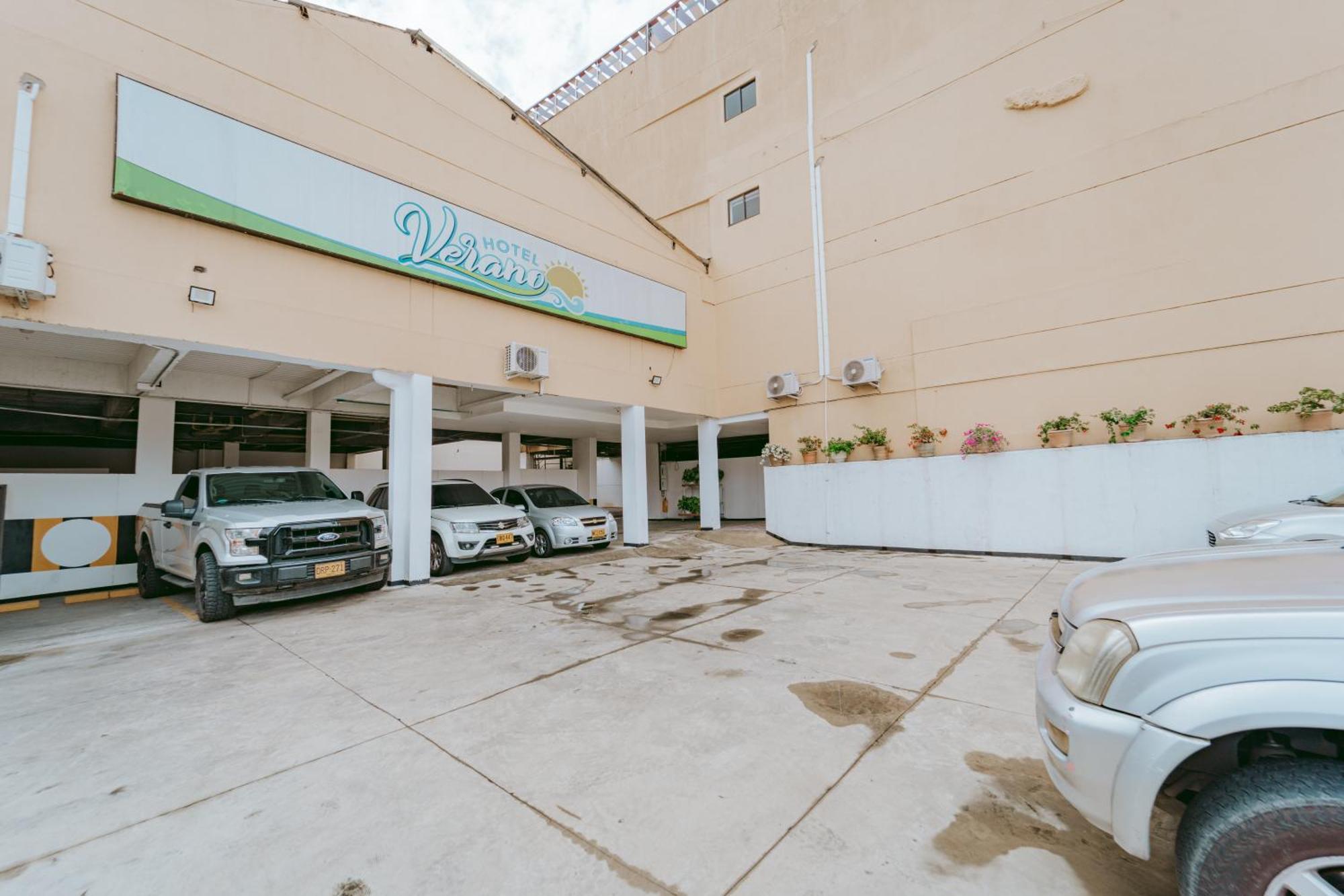 איבגו Hotel Verano מראה חיצוני תמונה