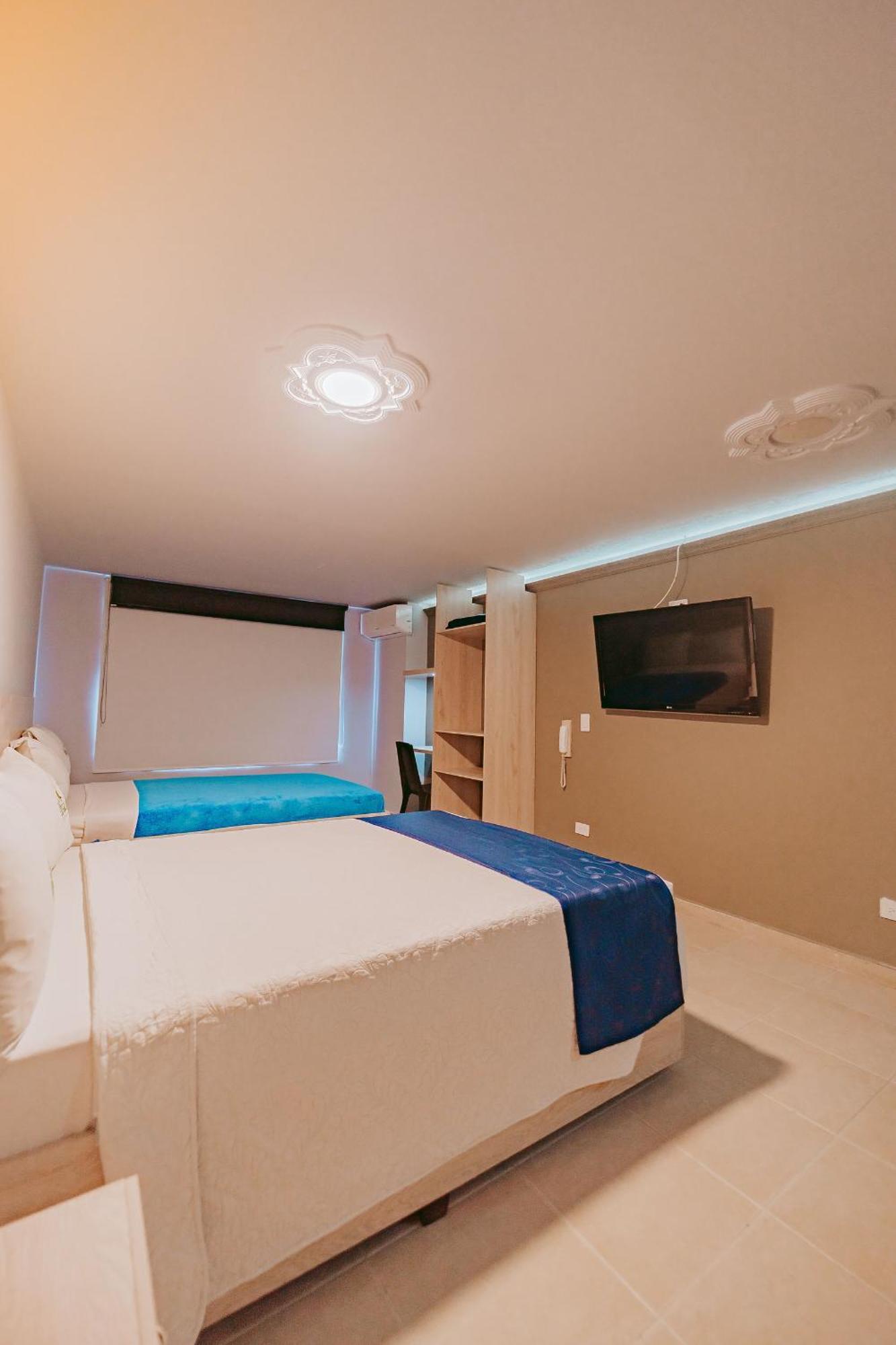 איבגו Hotel Verano מראה חיצוני תמונה