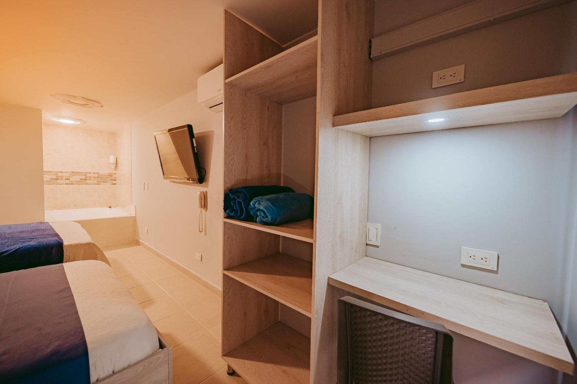 איבגו Hotel Verano מראה חיצוני תמונה