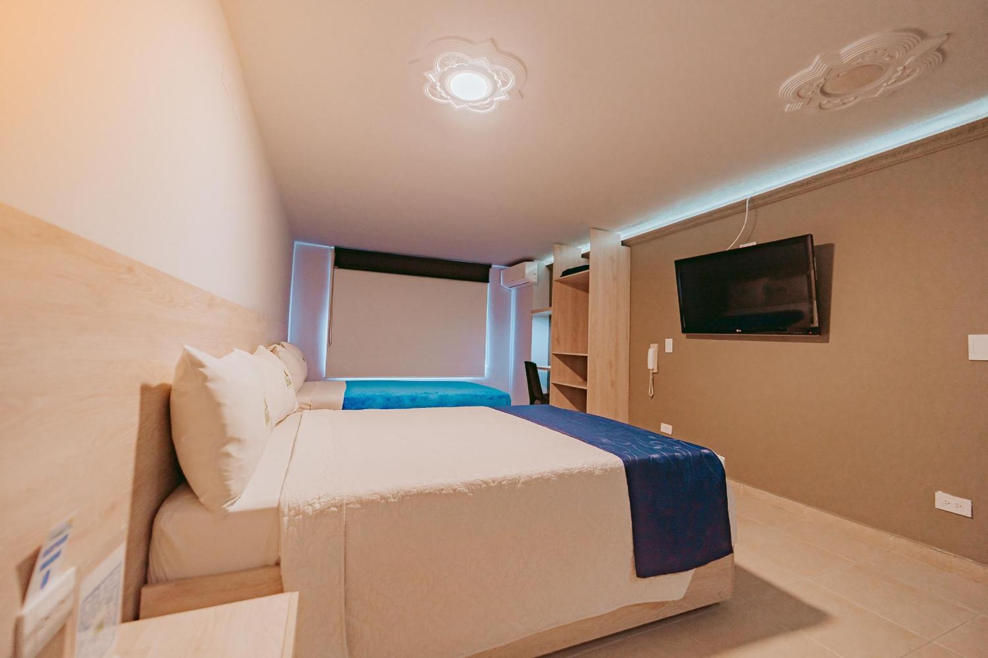 איבגו Hotel Verano מראה חיצוני תמונה